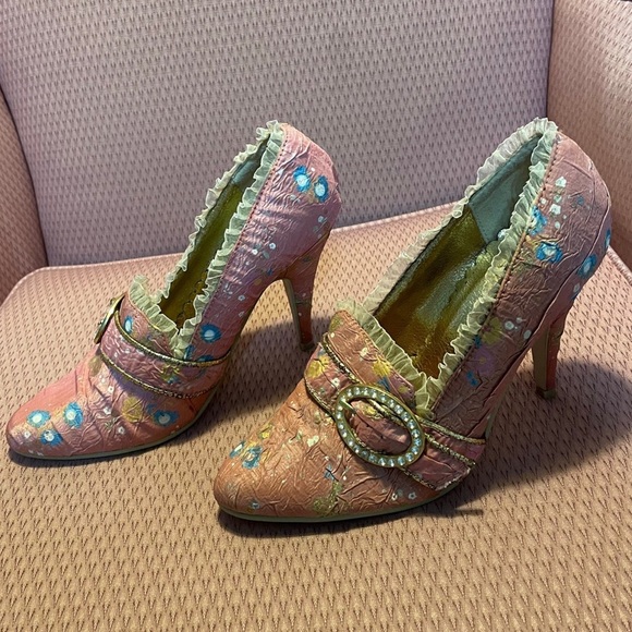 Annette Victorian Era Pumps by 3Wishes - Picture 5 of 9